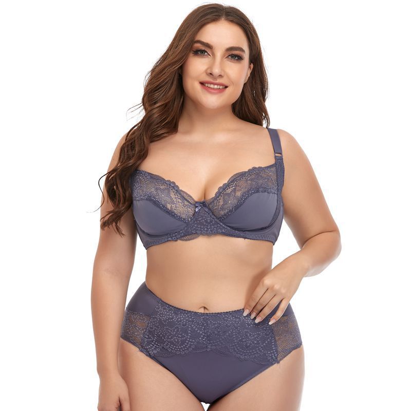 Plus Size Underwire Lace Trim Lingerie Set
