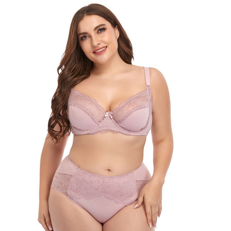 Plus Size Underwire Lace Trim Lingerie Set